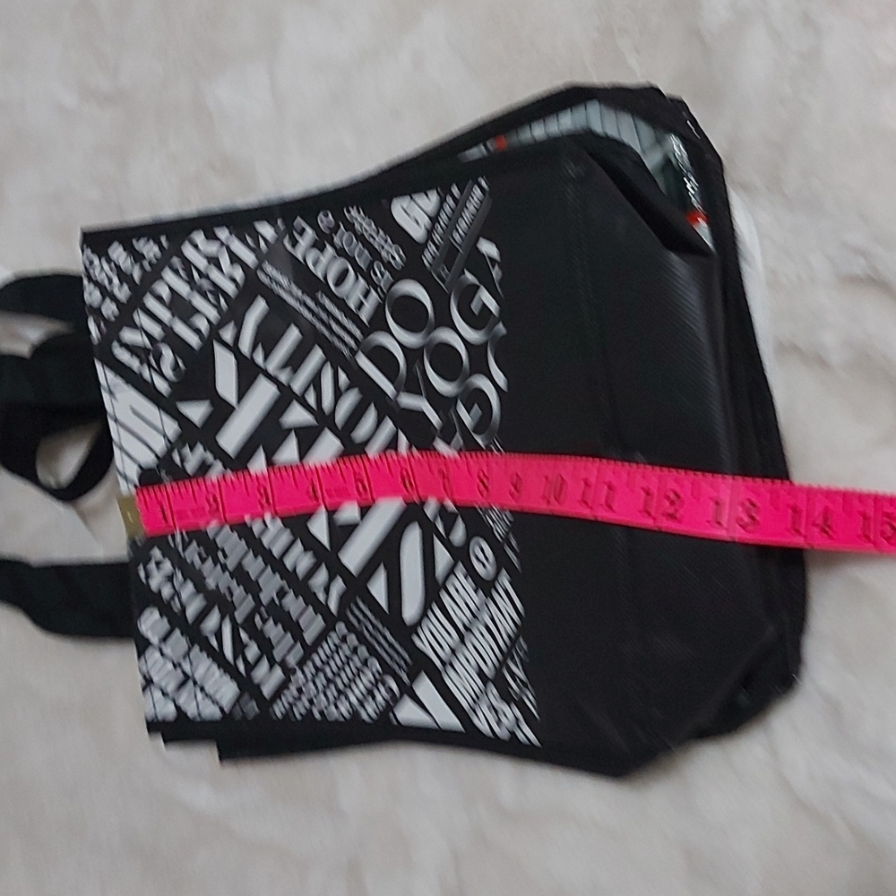 Three Lululemon bags in excellent condition - Picture 6 of 6